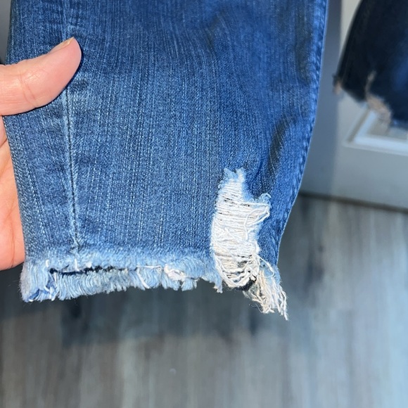 Torrid feel the fit bombshell skinny jeans - Picture 2 of 8